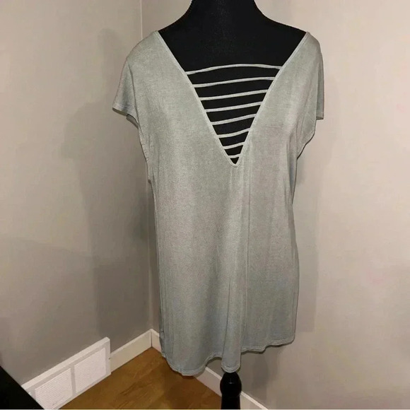 American Eagle  Tee - Picture 1 of 4